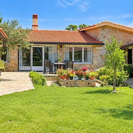 Villa Lidenex Guijo de Granadilla